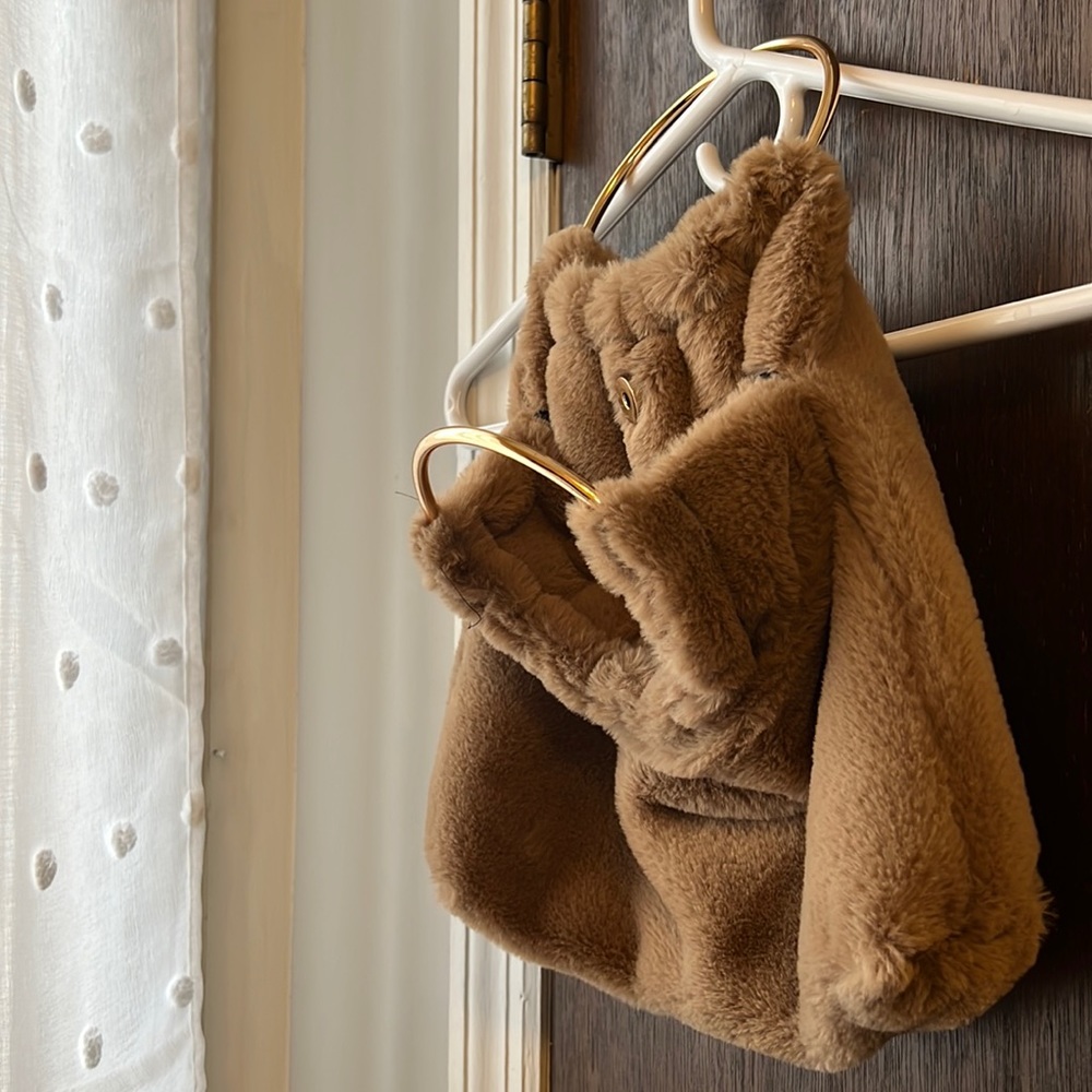 Faux Fur brown, satchel, interior polyester, pocket, magnetic close, gold handle
